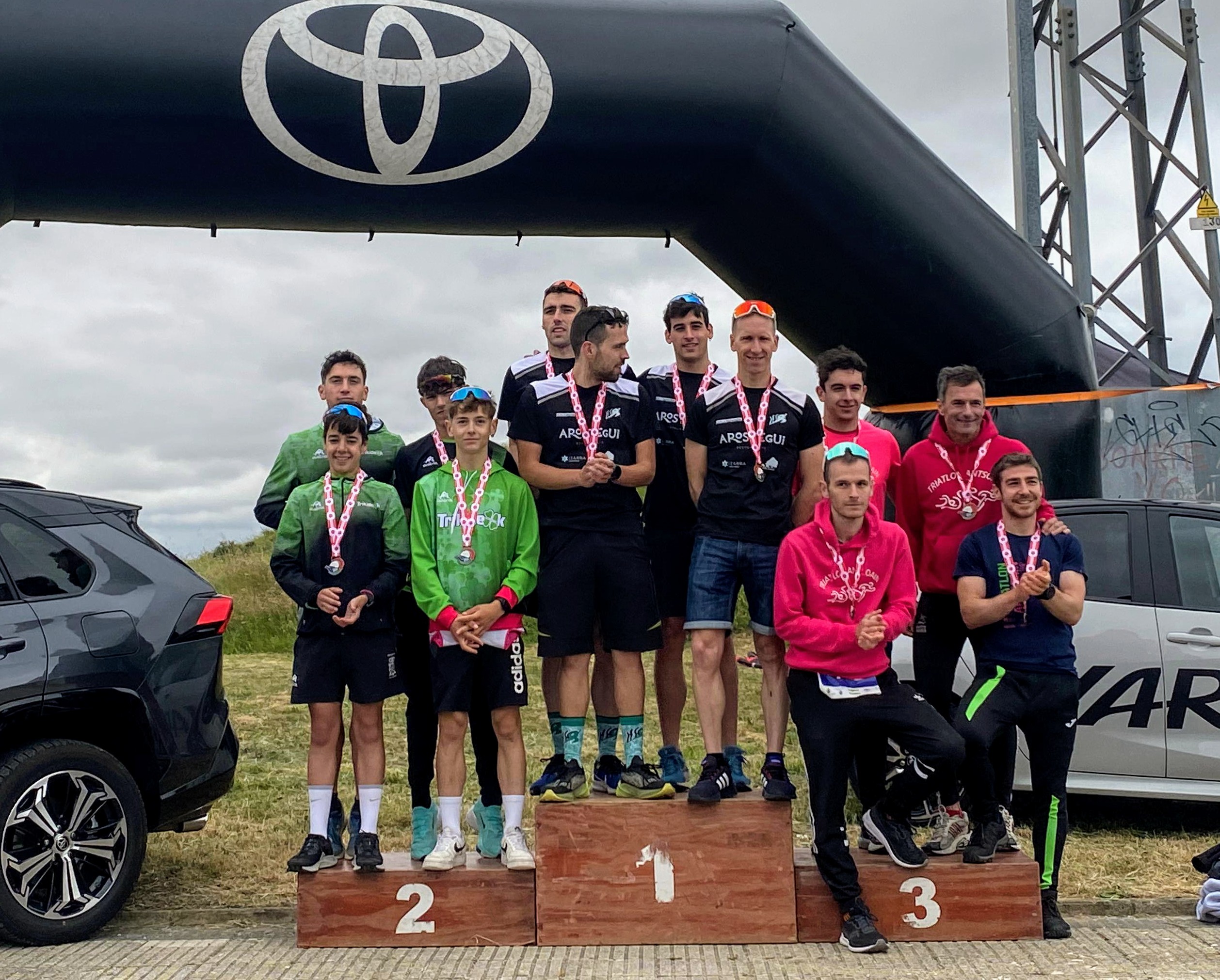 Hiru-Herri vence por la m&iacute;nima en el Memorial Carlos Miranda